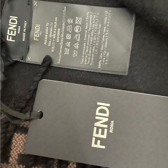 Fendi brown Scarf - Picture 3 of 3